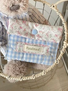 Stilvolle und einfache, kleine, frische rosa karierte und blaue karierte Blumen Aufbewahrungstasche, hochwertige und tragbare Binde-Tasche für Studentinnen zum Ausgehen.