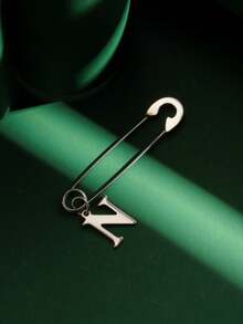 1pc Fashionable Personalized Exaggerated Stainless Steel 26 English Letters A-Z Pendant Earrings, Paired With Stainless Steel Safety Pin Earrings, Suitable For Men And Women For Daily Wear And Parties