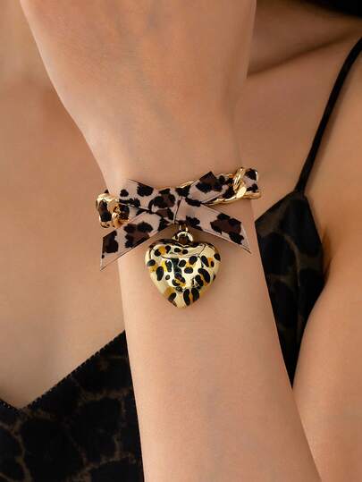 1 Pc Leopard Print Chunky Chain Bracelet With Heart Bow Charms, Elegant Animal Print Statement Bracelets Jewelry For Women Everyday Wear