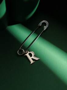 1pc Fashionable Personalized Exaggerated Stainless Steel 26 English Letters A-Z Pendant Earrings, Paired With Stainless Steel Safety Pin Earrings, Suitable For Men And Women For Daily Wear And Parties