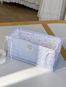 1 chiếc giỏ đựng đồ dễ thương với nơ ren 3D trang trí, giỏ đựng đồ dùng để bàn đựng mỹ phẩm, cọ trang điểm, sản phẩm chăm sóc da, vật dụng trang trí bàn làm việc, hộp đựng mỹ phẩm, giỏ dã ngoại di động, quà tặng ngày Valentine, đồ dùng phòng tắm, vật dụng cần thiết cho năm học mới. - Nhiều màu - Xem 18