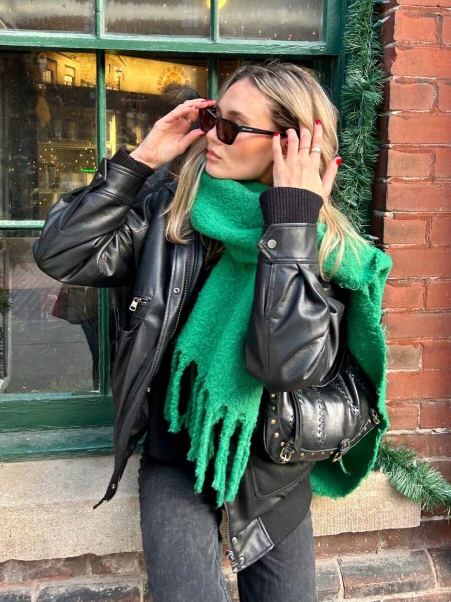 1PC Women's Autumn/Winter Green Solid Color Versatile College Style Elegant Coarse Beard Thick Warm Scarf, Suitable For Cold Proof Shopping And Dressing In Autumn/Winter Season - Green - View 1