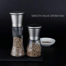 مطحنة فلفل يدوية قطعة واحدة، مطحنة ملح البحر والتوابل، أداة مطبخ منزلية، مناسبة للاستخدام المنزلي والخارجي، محمولة، ضرورية لمناسبات هالوين وعيد الميلاد