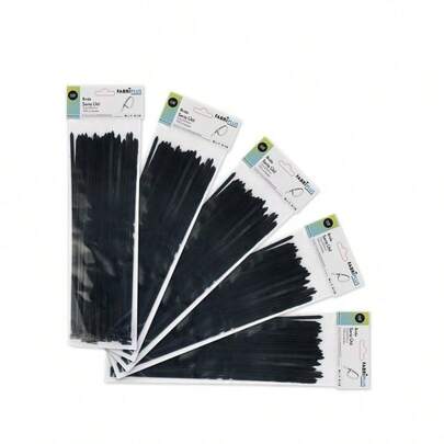 Opakowanie 100 sztuk czarnych opasek zaciskowych, 3,6 x 200 mm. Wykonane w 100% z nylonu 66, mocne i trwałe.