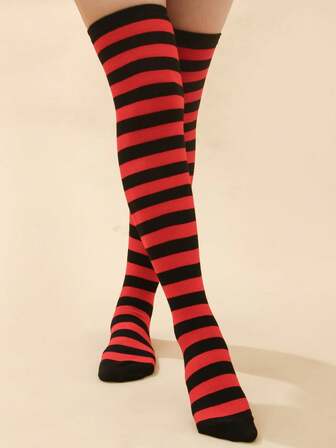 1双女士红黑条纹过膝袜，舒适袜子