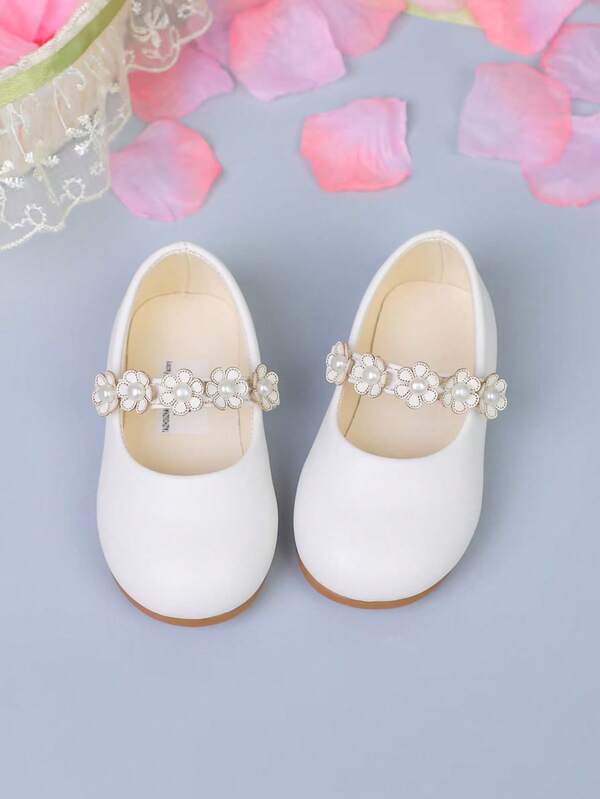 2025 New Arrival. Girls' Flats, Baby Square Toe Shoes - Stylish: Pure White Color Scheme, Decorated With Exquisite Flowers And Pearls, Sweetly Elegant, Easily Adding A Highlight To The Outfit, Satisfying Children's Pursuit Of Cuteness And Beauty. - Comfortable To Wear: The Shoe Shape Fits Children's Feet, Soft Material, Provides Good Support And Care For Little Feet, Children Can Wear Them For A Long Time Without Feeling Tired.