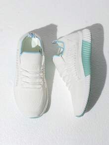 2025 Nuevos zapatos deportivos para mujer, zapatos para correr por carretera con superficie de malla, transpirables y ligeros, tenis atléticos cómodos de color beige