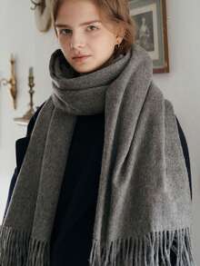 1条女士纯色加厚仿羊绒流苏围巾，简约优雅时尚情侣秋冬柔软披肩两用保暖围巾，适合日常出行、婚礼、伴娘、礼服礼物