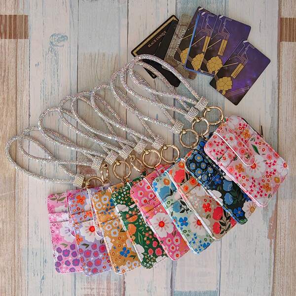 1pc Rhinestone Wristlet Keychain Wallet, Fashionable Floral Print PU Leather Card Holder, Compact And Lightweight. Detachable Wristlet Design For Easy Carrying And Storage. Showcases Unique Design And Stylish Charm To Add Personalized And Convenience To Your Daily Life.