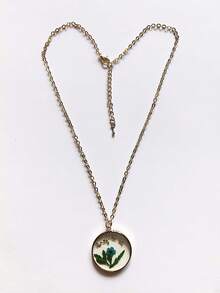 1 pieza Exquisito collar con colgante de círculo de flor seca hecho a mano en resina, diseño de flor de nacimiento de 12 meses que incluye rosa, peonía, flox, golondrina y narciso. Accesorios florales adecuados para uso diario y como regalo.