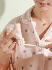 迷你便携折叠牙刷套装带牙膏收纳盒，二合一牙刷轮，多种颜色可选，商务旅行必备工具，成人软毛牙刷，酒店牙刷，旅行洗漱用品必备，牙齿美白，方便收纳