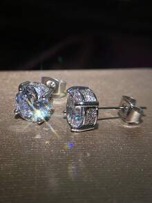 1 par de pendientes de tuerca redondos de circonita elegantes y creativos de estilo minimalista navideño para mujeres, pendientes elegantes y versátiles adecuados para uso diario, fiestas y días festivos