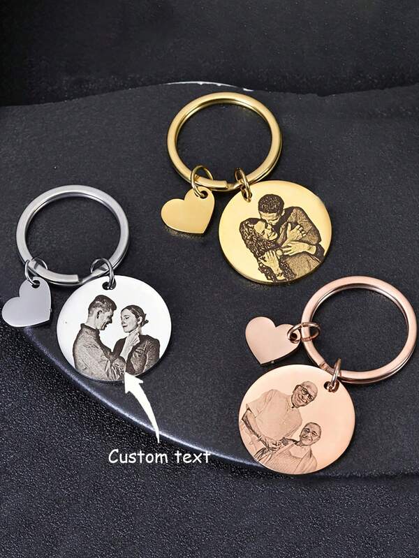 1pc Personalized Couple Photo Round Heart Keychain, Stainless Steel Fashion Heart-Shaped Pendant, Customized Portrait Keyring, Unique Father's Day, Mother's Day, Anniversary, Christmas Gift For Couples