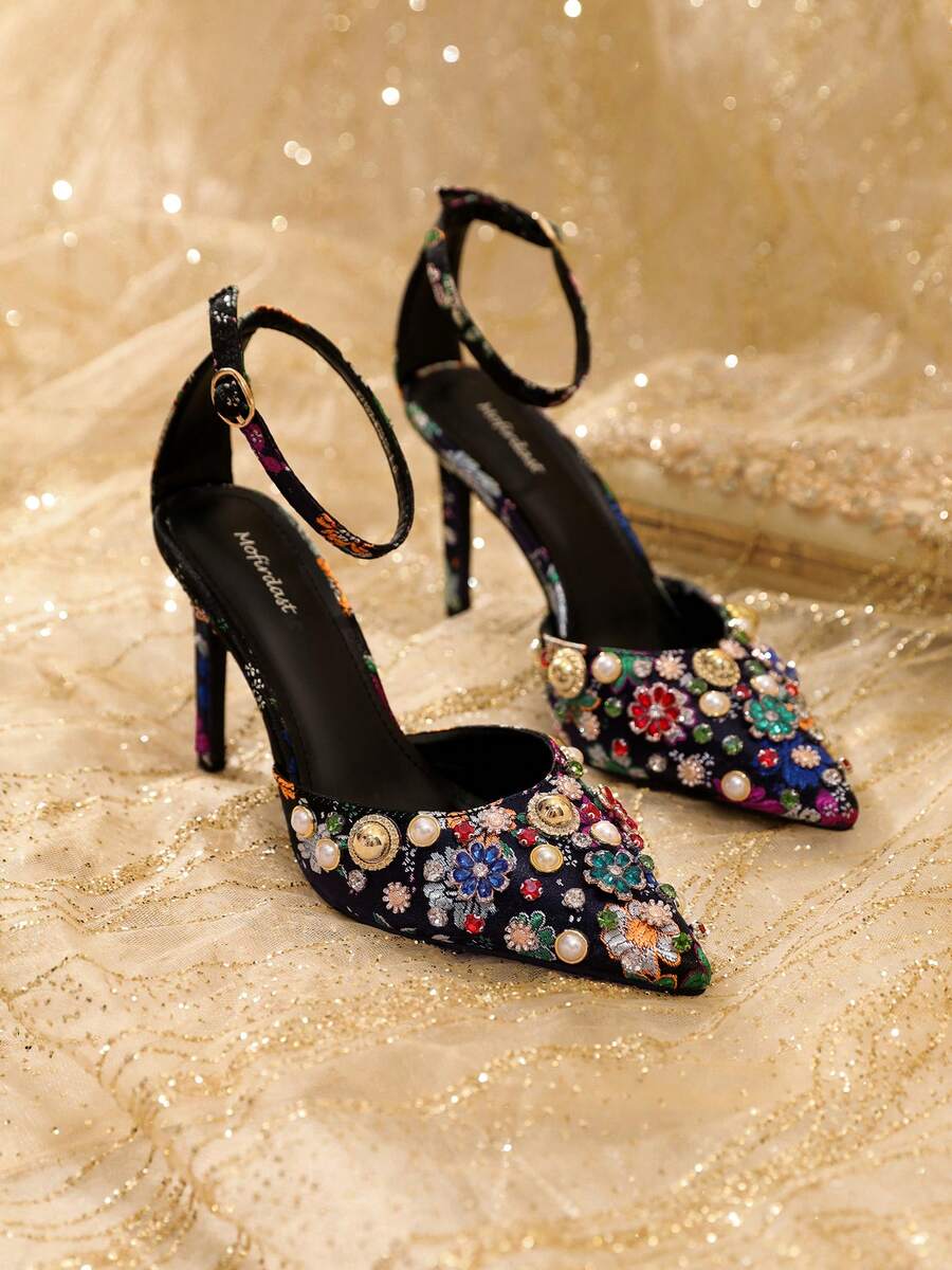 Elegant Women's Distinctive Embroidery Pointed Toe High Heel Shoes With Glittering Crystal Embellishment, Comfortable & Durable, Versatile For Formal Occasions, Party, Wedding, Date Design For Prom Valentine's Day Gift We Recommend Buying Half A Size Smaller. - 黑色 - 查看 1