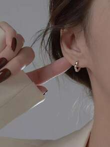 1 Pair Minimalist Silver Flower Hoop Earrings For Women, Suitable For Daily Commute