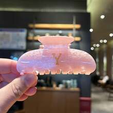 Pink Letter Acrylic Hair Clip New Letter Hair Clip Creative Acrylic Hair Claw Headwear Hair Accessories Summer, Claw Clip Fall Winter For Vacation Outfits Woman