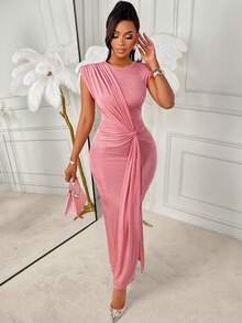 Amarilo Women's Spring, Summer, Autumn And Winter Fashion Party Dress Round Neckline With Padded Shoulders, Sleeveless Shoulder Ruffles With Overlay Design Fitted Waist With Twisted Knot Overlay Detail Bodycon Style With Side Slit Solid Colour Shimmering Fabric Long Dress - 粉色 - 查看 6
