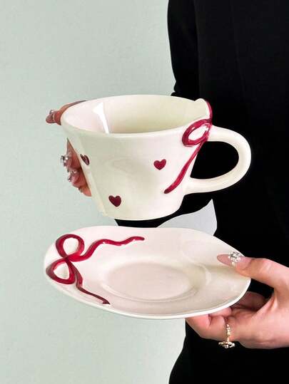 1 pezzo Set tazza da caffè e piattino in ceramica con cuore e ciliegie, tazza da caffè stile coreano carino alla moda, tazza da tè dipinta a mano con cuore e fiocco, tazza da tè pomeridiano di alta qualità, regalo, caffè arabo