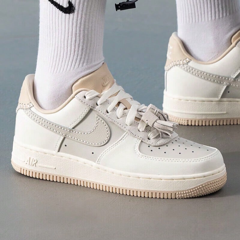 Nike Nike AF1 Women's Shoes 2025 New AIR FORCE 1 '07 Air Force One Sports Casual Shoes HV1813-001