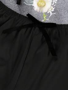 Set Bata Satin de 3 Pzas Bata Bralette Short Encaje  Comodo Fresca Sexy Mujer - Negro - Ver 5