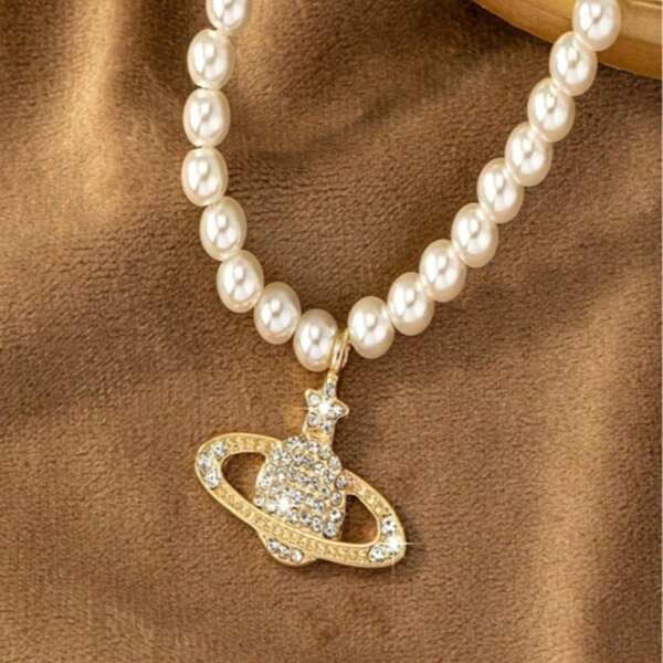 قلادة كوكب مجوف مرصعة بالخرز الاصطناعي والراين، مناسبة للارتداء اليومي للنساء قطعة واحدة