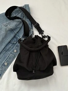 新款抽绳水桶包 小众防水尼龙布单肩斜挎包 大容量个性手提运动包 防水轻便斜挎单肩斜挎包 时尚休闲大容量简约休闲女士包