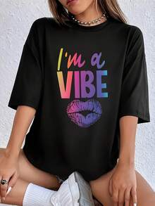 Vibrant Lips & Letter Print (2) Women's Plus Size T-Shirt Funny Oversized Graphic Short Sleeve Tee Novelty Shirt Casual Crew Neck Top - 黑色 - 查看 1