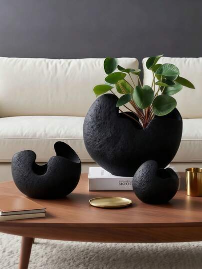 1个现代简约装饰花瓶，适用于家居装饰、阳台、玄关、电视柜、书架。