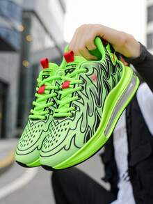1 Pair Random Printed Fire Pattern Lace-Up Cushioned Sports Shoes For Outdoor, Spring/Autumn