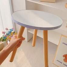 مقعد حديقة محمول أبيض ذو 3 أرجل، مناسب لديكور الفناء