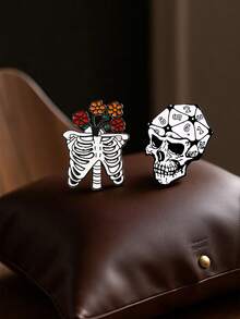 1/3 piezas Broche de estilo oscuro de esqueleto de Halloween, insignia de calavera con patrón de dados de aleación, decoración creativa para ropa, mochila, regalo de Navidad de expresión personalizada única
