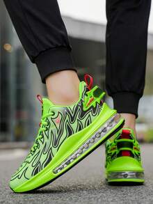 1 Pair Random Printed Fire Pattern Lace-Up Cushioned Sports Shoes For Outdoor, Spring/Autumn