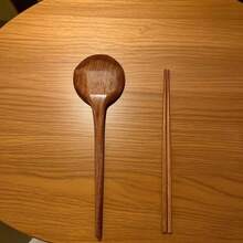 2 piezas Juego de cuchara grande y palillos de madera hechos a mano, cuchara de ramen japonesa, cuchara de olla caliente de mango largo, cucharón de sopa grande universal, utensilios de cocina y hogar reutilizables, vajilla esencial para Halloween, Navidad y otras festividades, juego de comedor duradero