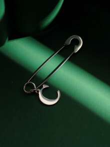 1pc Fashionable Personalized Exaggerated Stainless Steel 26 English Letters A-Z Pendant Earrings, Paired With Stainless Steel Safety Pin Earrings, Suitable For Men And Women For Daily Wear And Parties