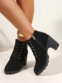 Giày nữ đế dày 6 lỗ mạ đồng chống gỉ, trang trí khóa cài, kiểu dáng Hàn Quốc, quai rộng, giày casual, bốt cổ ngắn cao gót đế xuồng buộc dây mũi tròn, màu đen đa năng, phù hợp mọi mùa. - màu đen - Xem 8