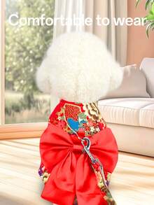 1 件可爱时尚的宠物狗连衣裙，拼色花卉印花，带丝带系带设计，带牵引绳附件和可调节胸部/颈部