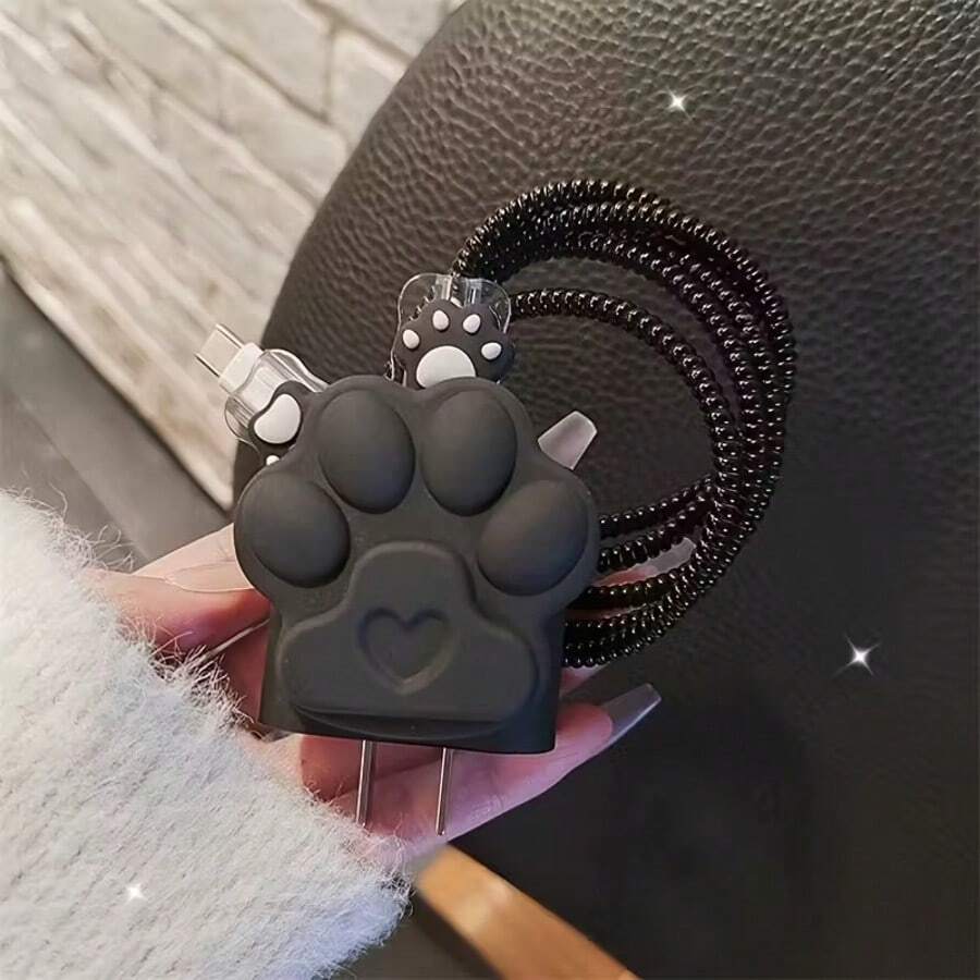 Versión Pata de Gato Negro Compatible con Apple 14 Pro Max, 13, 12, Cargador Apple 18W/20W Funda Protectora y Protector de Cable de Datos Juego de 4 Piezas - Negro - Ver 1