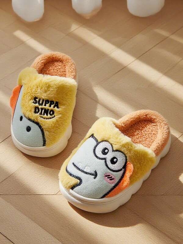 زوج من أحذية الأطفال الجديدة باللون الأصفر للبنات - كذلك دافئة وناعمة وذات نعل لين مطرزة مغلقة الأصابع للأولاد، مناسبة للارتداء في المنزل والغرفة؛ أحذية أطفال خفيفة الوزن مبطنة بفرو للخريف والشتاء، وأحذية ذات نمط حيوان ديناصور جميلة للأطفال الصغار، هدية لا غنى عنها في عيد الهالوين والأيام الثلجية