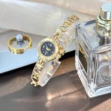 1 buc Ceas cu pandantiv pentru femei cu carcasă în formă de inimă goală, mic și delicat, cadran cu cifre arabe, ceas cu cuarț drăguț pentru studenți