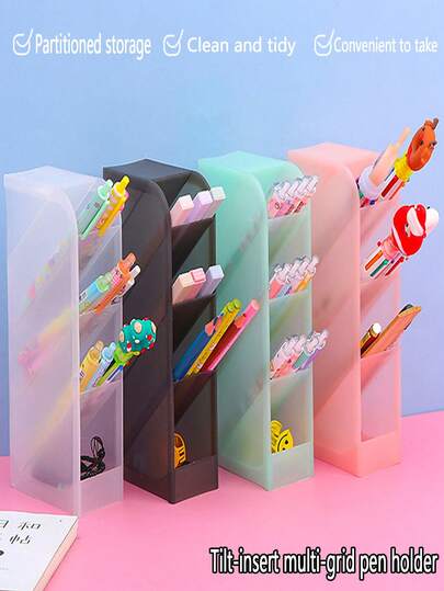 1개/2개 4구획 수직 대용량 펜 홀더: 펜 및 마커용 투명 보관 상자 기울어진 삽입 미술 용품 정리함 학생용으로 적합, 내구성이 뛰어난 플라스틱으로 제작, 색연필, 마커 등을 보관할 수 있습니다. 학교 및 미술 스튜디오에서 책상 정리에 이상적입니다