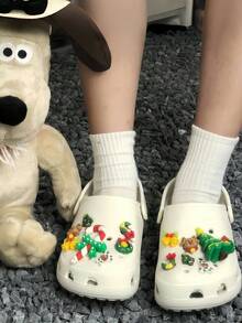 14 Pieces Of DIY Decoration For Christmas Tree Reindeer Bell Series Shoes, Detachable Beach Shoes, Garden Shoes, Jelly Shoes Decoration, Festive Atmosphere Decoration, Perfect Christmas Gift