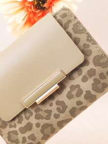 Ví nữ ngắn phối màu tương phản, ví đựng thẻ đa năng họa tiết da báo thời trang, ví đựng tiền xu có khóa cài thanh lịch dành cho học sinh trẻ, dung tích lớn, nhẹ nhàng, tiện lợi mang theo, thích hợp làm quà tặng ngày lễ. - Màu be - Xem 4