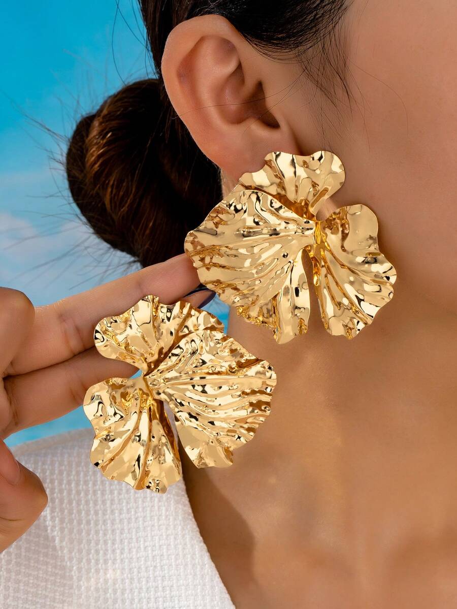 1 par de pendientes exagerados con pétalos dorados, pendientes con diseño de nicho en forma de hoja de ginkgo de metal, pendientes para fashionistas - Dorado - Ver 1