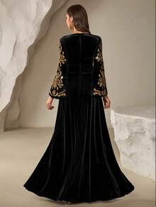 Elegant Women's Long V-Neck Velvet Dress With Alluring Gold Sequins And Flare Kimono Sleeves, Suitable For Evening Party Occasions - Black - View 2