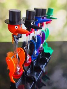 Ornements de bureau pour adolescents, oiseaux pour faire de l'exercice et boire de l'eau, pour soulager le stress. Sentiments novateurs, cadeaux pour les amis et la famille