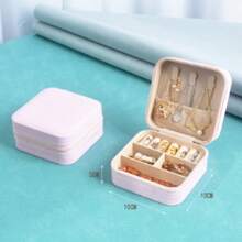 1 Piece Of New Leopard Print Portable Jewelry Box, Which Is A Jewelry Storage Box With A Sense Of Luxury, Can Store Various Female Jewelry Such As Necklaces, Earrings, Stud Earrings, Rings, Etc. It Symbolizes The Orderly And Delicate Storage Of Jewelry, The Pursuit Of Quality Of Life, And The Fashionable And Personalized Style. Travel Essentials For Holiday Vacation Makeup Bag Makeup Organizer Travel Bag For Women