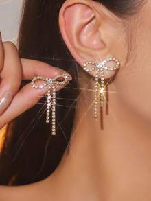 Retro Shining Tassel Club Bowknot Crystal Rhinestone Earrings Stud Wedding Party Graduation Jewelry 1 Pair - Silver - View 13