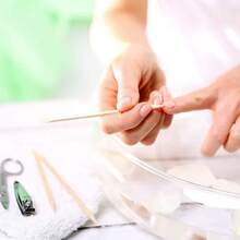 Palito de madera naranja de un solo uso, herramienta para el cuidado de las uñas, elimina la piel muerta, limpia, dispositivo multifuncional, palito de madera naranja sin filo, palito con puntos, palito empujador de madera, palito para quitar uñas. Usado para eliminar la piel muerta y limpiar las uñas, adecuado para salones de uñas y manualidades de arte de uñas