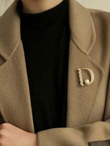 1 Pc Rhinestone Butterfly Faux Pearl Brooch, Elegant Chic Dress Accessory, Suitable For Gifts To Bestie, Girlfriend, Wife, Formal Occasions Dress Accessories Pin For Clothes Bag Charm School Office Accessories Shirts Jacket Jewelry Halloween Clothes Pin Funny Cute Teacher Gifts Costume Accessories Bag Charms Christmas