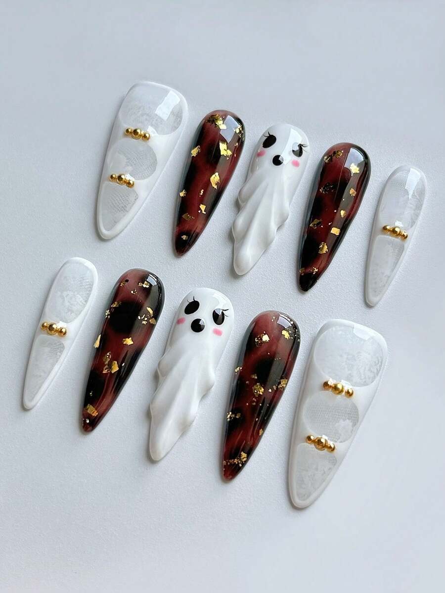 MXYIYANR 10片万圣节手工按压式美甲贴纸，杏仁形，白色镂空花卉图案，手绘琥珀色图案，3D白色幽灵设计万圣节假指甲，适合万圣节派对美甲装饰